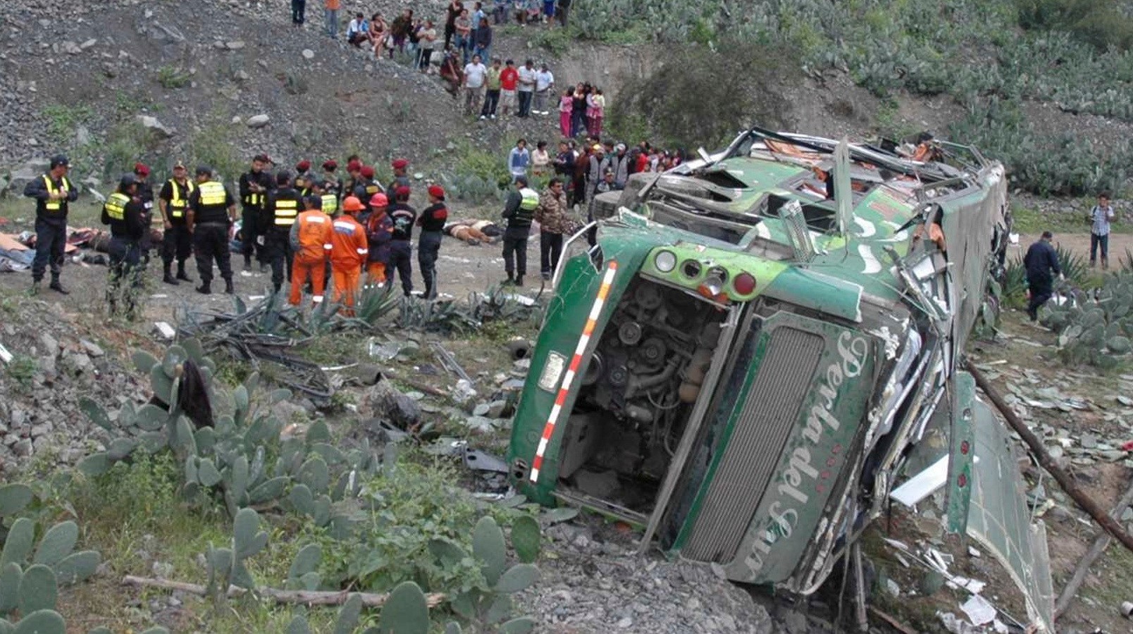 Mimoriadne tragická nehoda autobusu v Peru